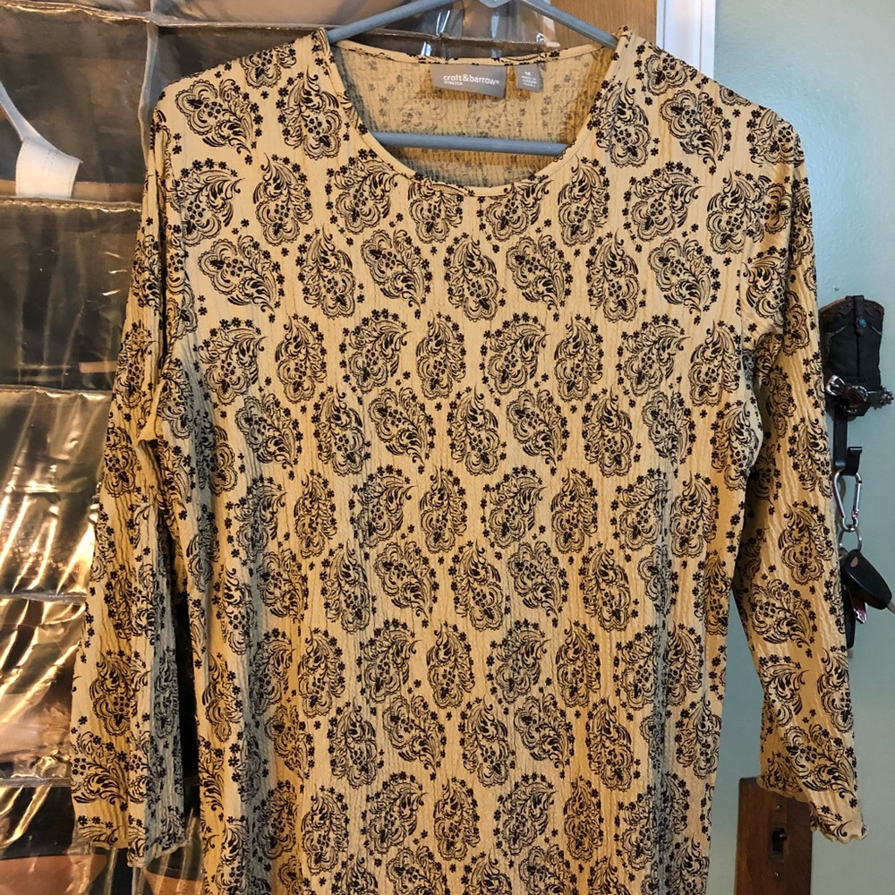 CROFT N BARROW pull over shirt